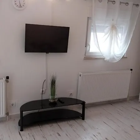 Jan 4 Appartement Pula